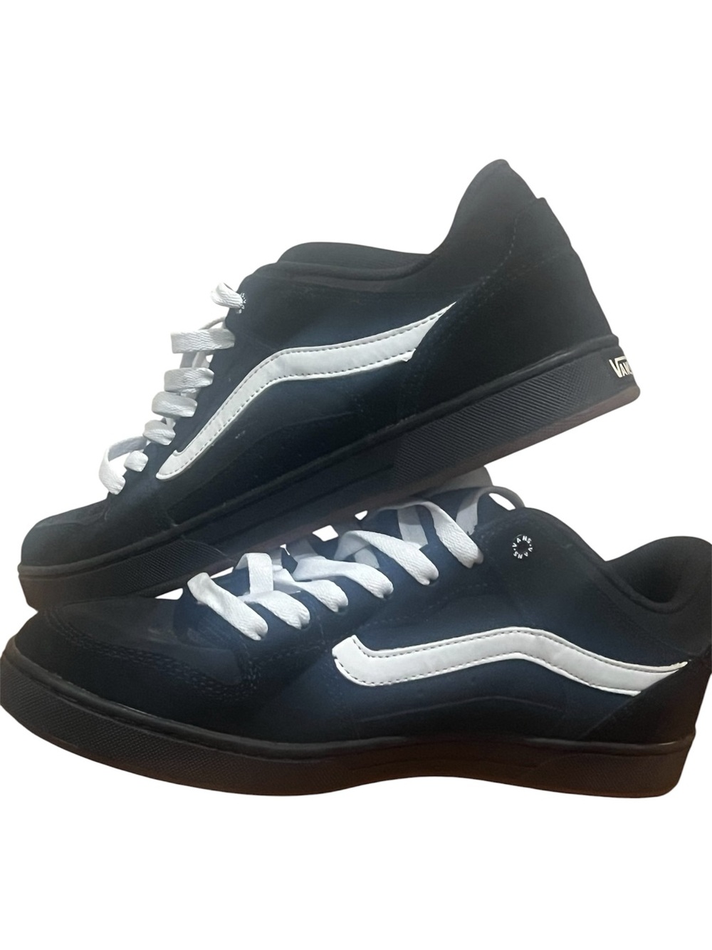 Vans Black and White Low-Top Skate Sneaker  Men’s Size 10.5